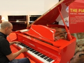 Piano Colin Rojo o Azul, Marca Propia 160cm.