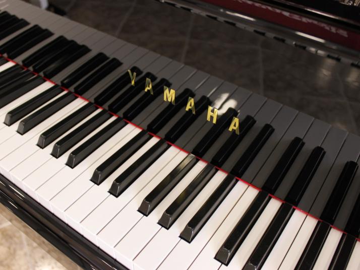 VENDIDO Yamaha C3. Nº serie superior a 3.490.000.